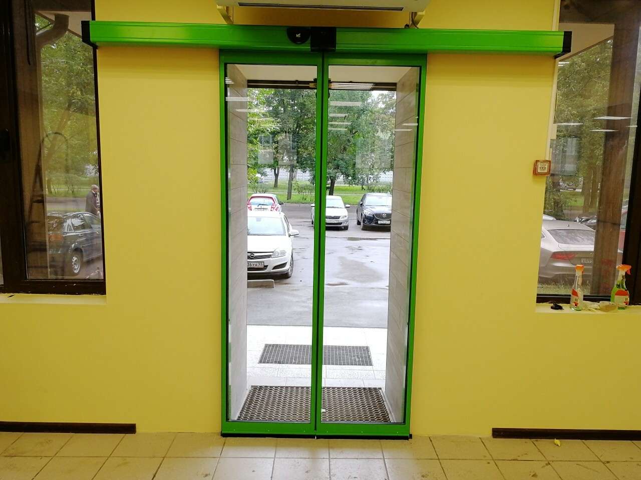 Автоматические электрические двери